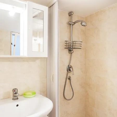 Il Cortiletto Modern Apartment